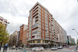 Appartement à Gijón - avda. castilla 5. Piso reformado con terraza en la arena. 3 dormitorios. portal ac