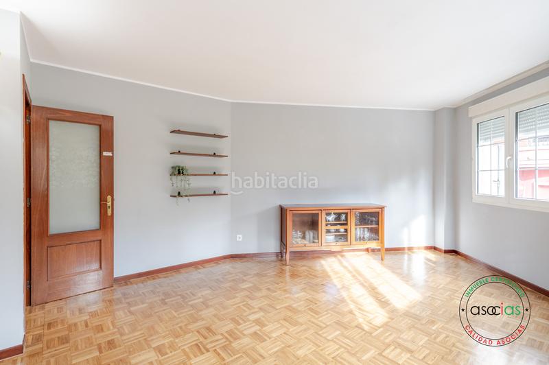 Foto d7bfdfe0-9a15-455a-aab2-e79a4dc8d13b. Flat in Gijón - crta carbonera 38 in Llano Gijón