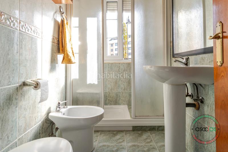 Foto e31897e9-712b-4d14-a255-e582bfb9f42c. Flat in Gijón - crta carbonera 38 in Llano Gijón