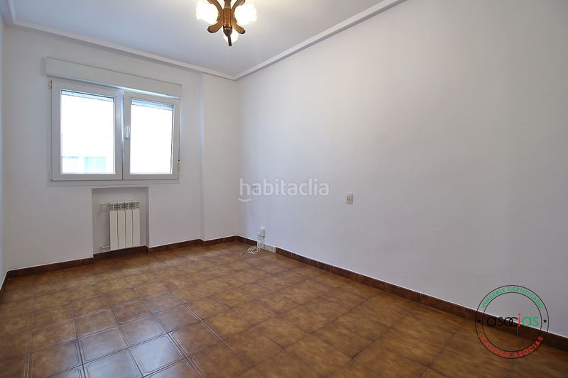 Foto 1dbeb0eb-3f15-4547-8f6c-cd71a78ea3ef. Pis amb calefacció a El Natahoyo Gijón