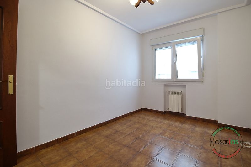 Foto 5571e3ad-3358-453f-bd52-46edae5cb02c. Pis amb calefacció a El Natahoyo Gijón