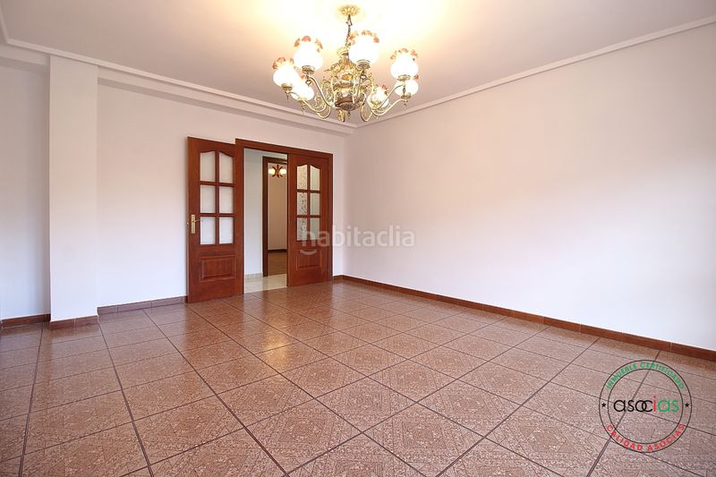 Foto 57f6f7a9-a9a9-4424-af4e-8a9394feabde. Pis amb calefacció a El Natahoyo Gijón