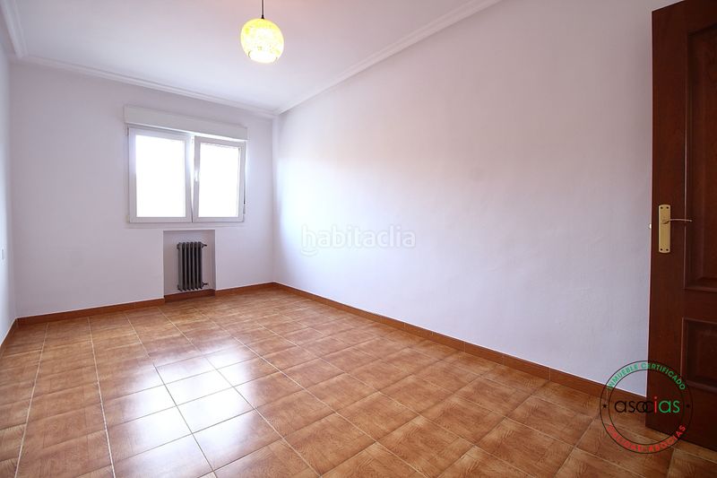 Foto 65a7e1be-2e32-4425-9978-f27a289c1a1f. Pis amb calefacció a El Natahoyo Gijón