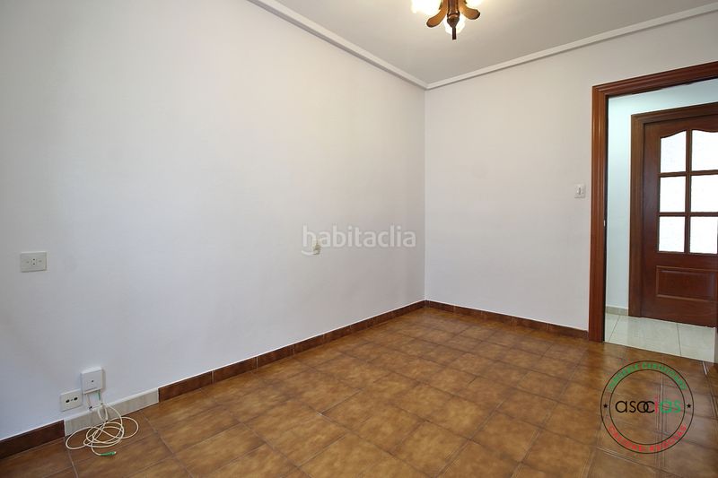 Foto 8c3ad0a5-8c2d-4196-94ca-e84d00c79453. Pis amb calefacció a El Natahoyo Gijón