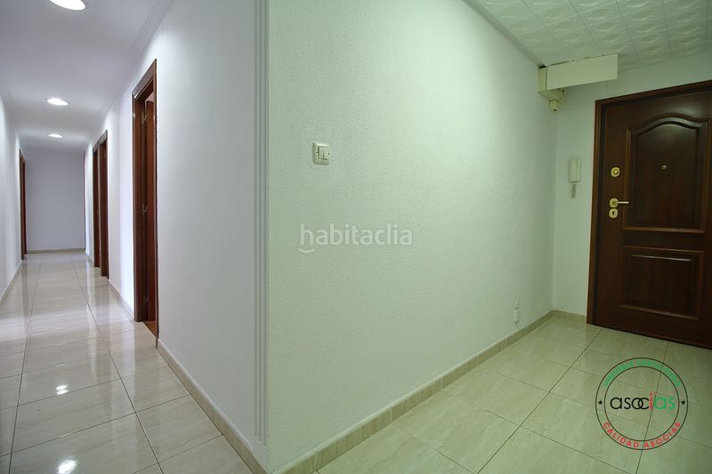 Foto ab8f040c-6a73-49e5-a5fc-9f59250f9bd2. Pis amb calefacció a El Natahoyo Gijón