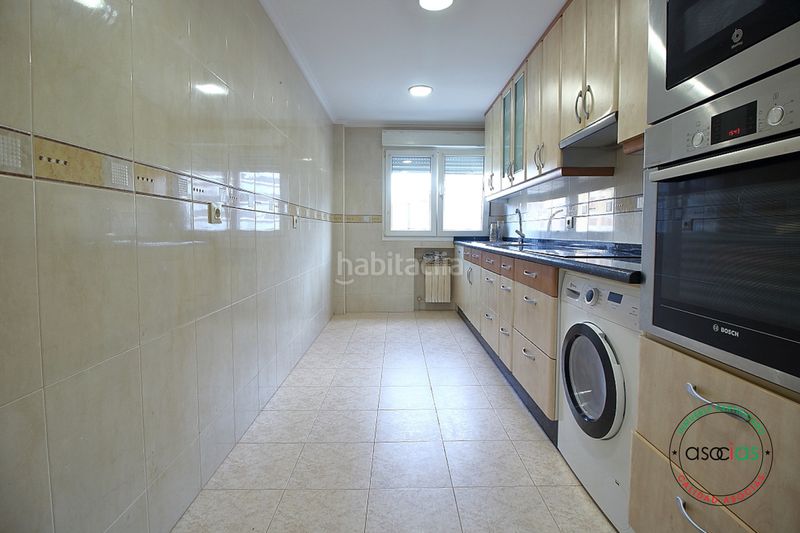 Foto aee3e8b5-a924-4da7-8adf-046d6a6e57bb. Pis amb calefacció a El Natahoyo Gijón