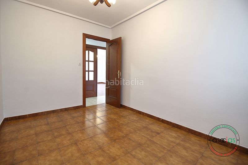 Foto c937bb9d-6362-44db-9331-5583156840c6. Pis amb calefacció a El Natahoyo Gijón