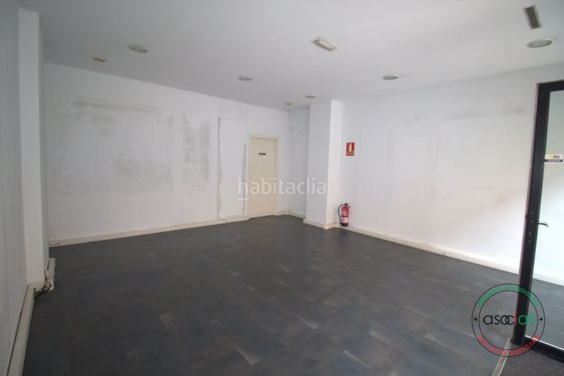 Foto ae09a6fe-3b0c-4b9a-bff6-e075ed8e6256. Local comercial a Sama Langreo