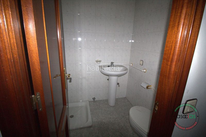 Foto b05bdc2b-d430-4095-8d3e-5d0b4fa28bb1. Local comercial a Sama Langreo