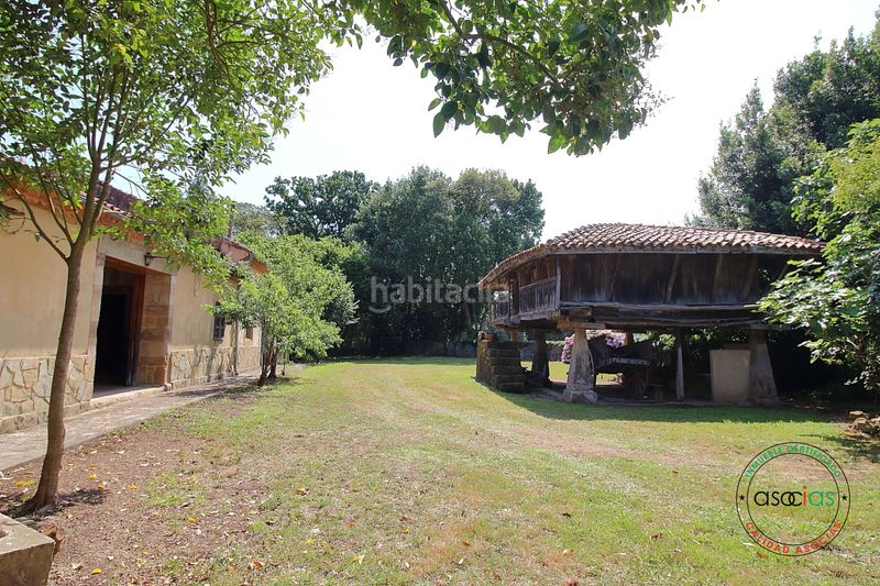 Foto 429159ac-5e66-440e-8678-7e4886bc7f4c. Casa amb calefacció a Cabueñes Gijón