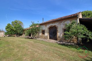 Casa in Cabueñes. Propiedad singular y exclusiva en gijón