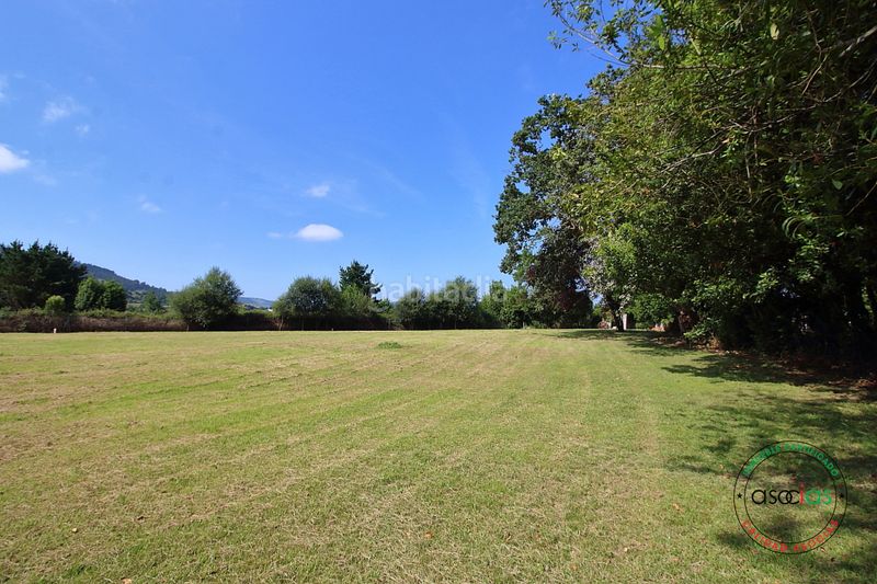 Foto b7427965-3b7d-4d3e-9e9c-24cb63511f71. Casa amb calefacció a Cabueñes Gijón