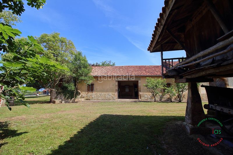 Foto f6b44134-7943-4118-80d9-10adb910c6d3. Casa amb calefacció a Cabueñes Gijón