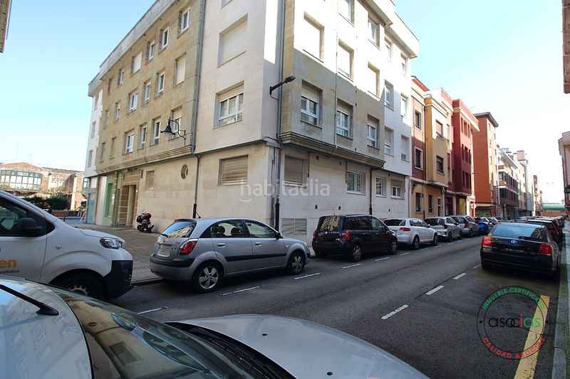 Foto 1d68c11e-4284-4c74-94a6-1d57f1d58d2a. Pis amb calefacció aparcament a El Natahoyo Gijón