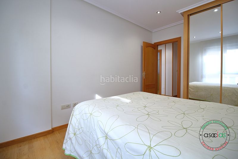 Foto 5906a9f2-96e9-4255-aa70-4e59c4124f1f. Pis amb calefacció aparcament a El Natahoyo Gijón