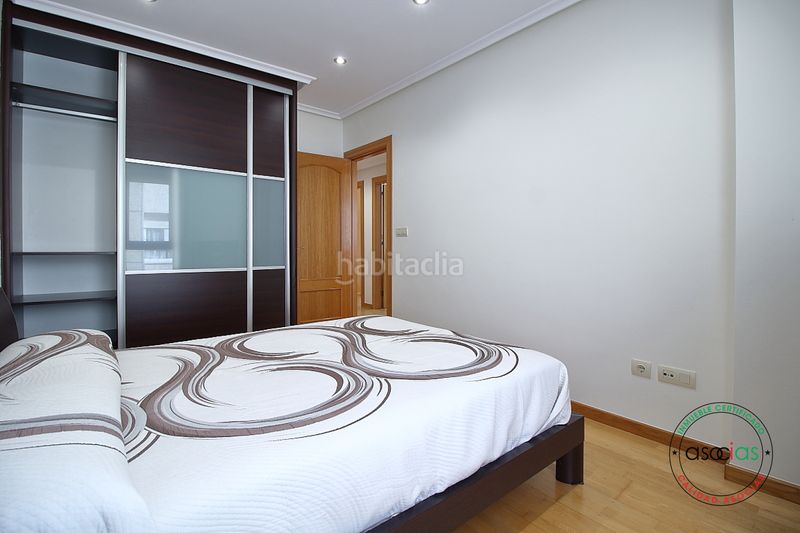 Foto 774a763f-1dcb-4c41-b5d4-886c82d946c9. Pis amb calefacció aparcament a El Natahoyo Gijón