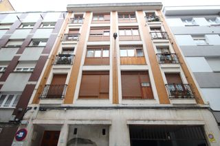Rent Flat  Gijón - cl doctor bellmunt. Venta de piso en el centro playa de gijón