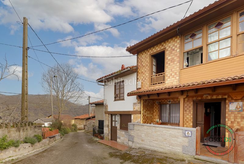 Foto 77f84fd1-b500-4b7b-96d4-c6de4ae2a7b8. Casa amb calefacció a Parres