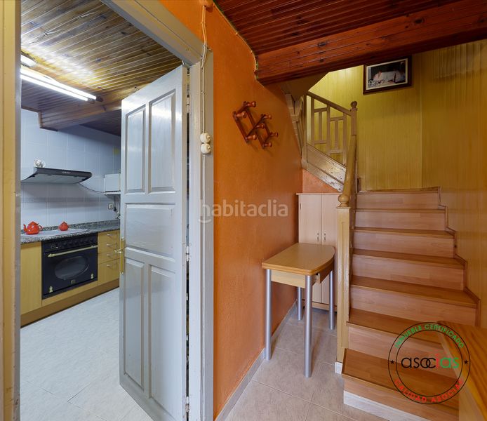 Foto 799a3de0-e647-4af0-a6c7-f885d2056b68. Casa amb calefacció a Parres