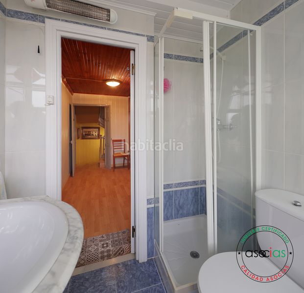 Foto 8f84dc30-282c-4c57-92c8-0523ffcda277. Casa amb calefacció a Parres