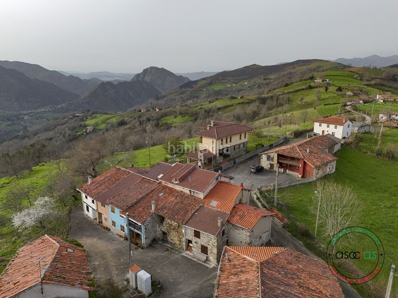 Foto a6009050-25d4-4baf-8ffe-284538209cb7. Casa amb calefacció a Parres