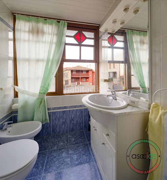 Foto c4f864f7-0fcc-4b26-97d2-07ac5f8c7b5a. Casa amb calefacció a Parres