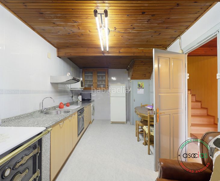 Foto f5a1050e-74a3-42dd-963e-203204d161f4. Casa amb calefacció a Parres