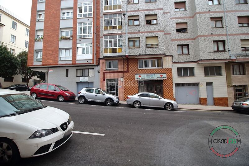 Foto e4b6c5f6-a161-4b93-9105-d4423c2faf15. Oficina a Gijón - rendueles llanos 8 a Ceares Gijón
