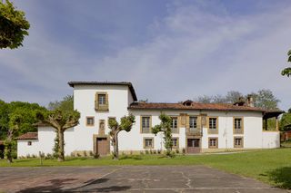 Casa in Manjoya - lg latores 79. Palacio de latores en venta