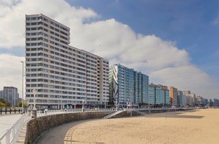 Pis a Gijón - aguado 22. Venta piso en la arena. 3 dormitorios. altura. ascensor.