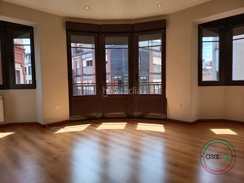 Foto 18b4f036-5756-4789-be4c-346fcf099f70. Alquiler piso alquiler de piso exclusivo junto al paseo de begoña en el Centro en Gijón
