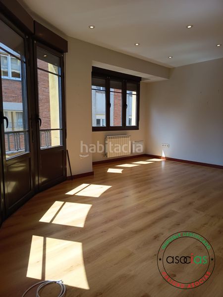Foto 4637423e-769d-477e-a76c-e7556af74c09. Alquiler piso alquiler de piso exclusivo junto al paseo de begoña en el Centro en Gijón