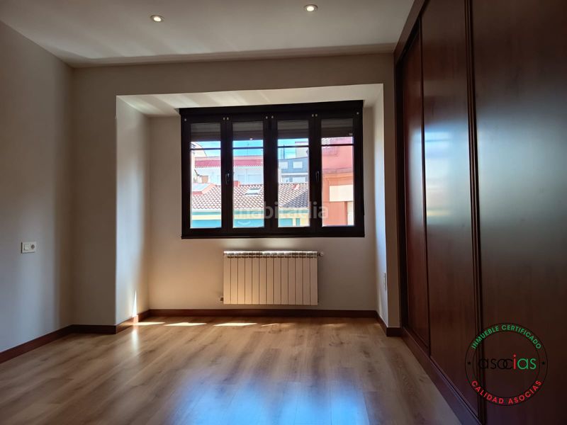 Foto dc121cd3-5f71-4a3b-bcb6-e2fbe046878b. Alquiler piso alquiler de piso exclusivo junto al paseo de begoña en el Centro en Gijón