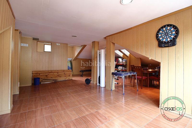 Foto 04d4f634-eaa4-4966-bdba-c9de38cb19d3. Casa adosada en Mieres - av sama de 47 oportunidad hogar familiar, robusto y lleno de luz natural. localidad .ambiente entorno apacible, sereno y rodeado en Mieres