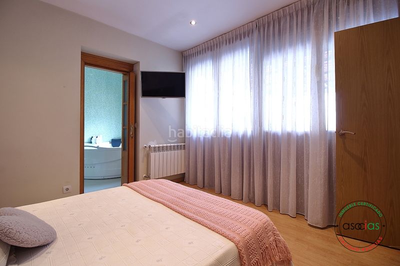 Foto 38b12e55-116e-47f3-a517-074cd5253231. Casa adosada en Mieres - av sama de 47 oportunidad hogar familiar, robusto y lleno de luz natural. localidad .ambiente entorno apacible, sereno y rodeado en Mieres