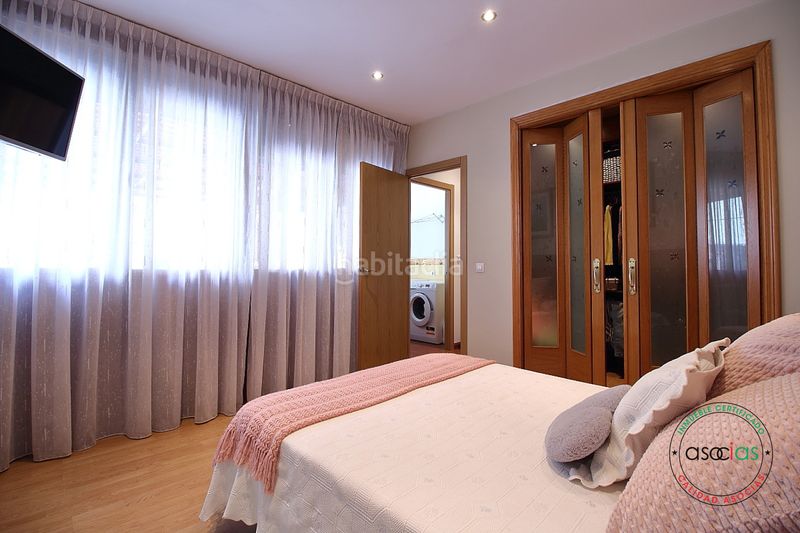 Foto 5b52e9dd-b64b-4d10-858a-bb71c5013843. Casa adosada en Mieres - av sama de 47 oportunidad hogar familiar, robusto y lleno de luz natural. localidad .ambiente entorno apacible, sereno y rodeado en Mieres