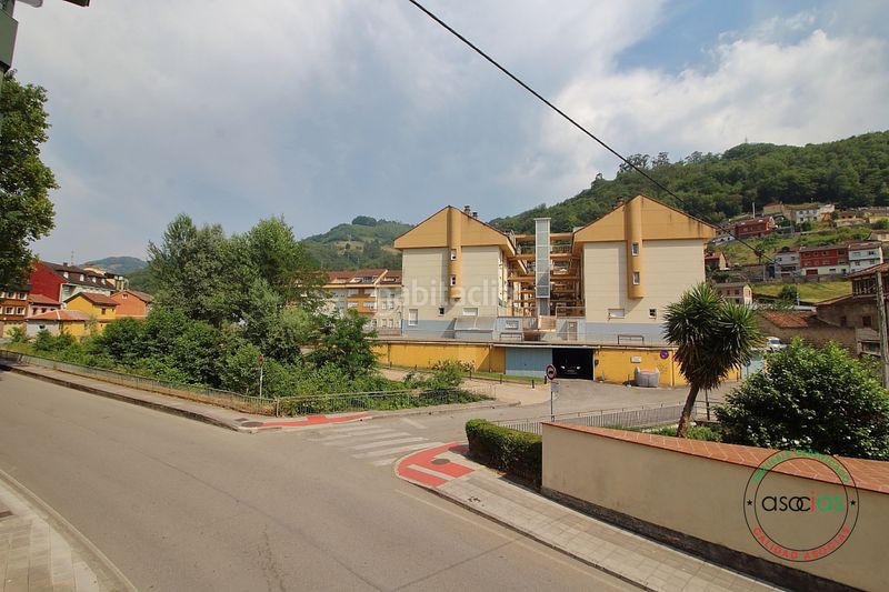 Foto 618dbaf2-c949-4702-9d1d-03f7f2558ec4. Casa adosada en Mieres - av sama de 47 oportunidad hogar familiar, robusto y lleno de luz natural. localidad .ambiente entorno apacible, sereno y rodeado en Mieres