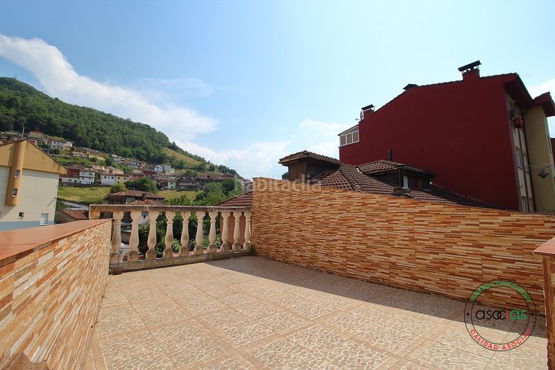 Foto 6ab87aef-0865-4ddc-8db8-c94598bc45c9. Casa adosada en Mieres - av sama de 47 oportunidad hogar familiar, robusto y lleno de luz natural. localidad .ambiente entorno apacible, sereno y rodeado en Mieres