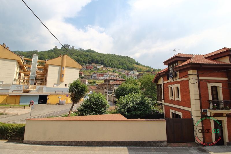 Foto 78c39cd0-d573-479d-b4a4-654034d09242. Casa adosada en Mieres - av sama de 47 oportunidad hogar familiar, robusto y lleno de luz natural. localidad .ambiente entorno apacible, sereno y rodeado en Mieres