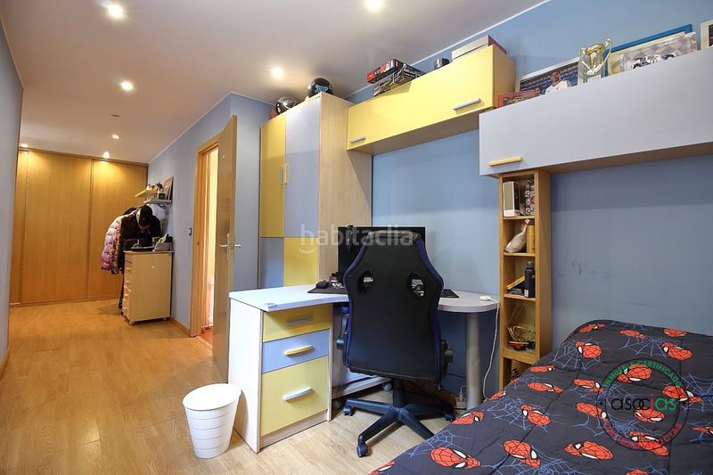 Foto 96d90b49-19bf-4d4a-9bd0-34dfa6db61a8. Casa adosada en Mieres - av sama de 47 oportunidad hogar familiar, robusto y lleno de luz natural. localidad .ambiente entorno apacible, sereno y rodeado en Mieres