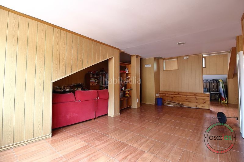 Foto a071288b-0b94-4168-b562-6a32c8e3c018. Casa adosada en Mieres - av sama de 47 oportunidad hogar familiar, robusto y lleno de luz natural. localidad .ambiente entorno apacible, sereno y rodeado en Mieres