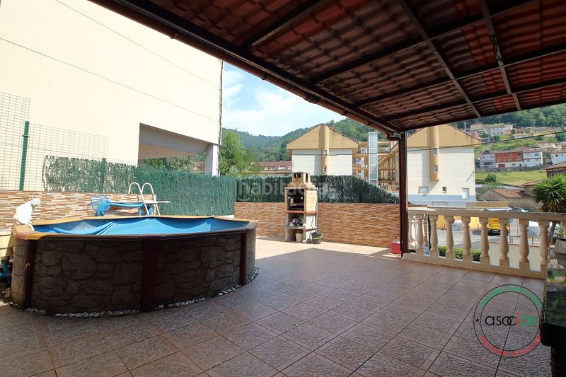 Foto b5c8451a-70da-4d1b-9a2f-93c59767de7a. Casa adosada en Mieres - av sama de 47 oportunidad hogar familiar, robusto y lleno de luz natural. localidad .ambiente entorno apacible, sereno y rodeado en Mieres