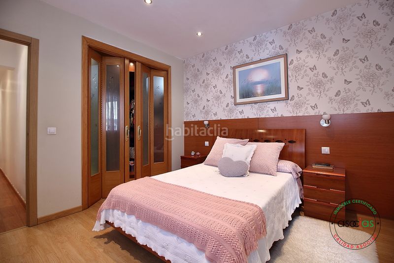 Foto cba349a0-c041-4bb0-adaf-6a87c338d7fc. Casa adosada en Mieres - av sama de 47 oportunidad hogar familiar, robusto y lleno de luz natural. localidad .ambiente entorno apacible, sereno y rodeado en Mieres