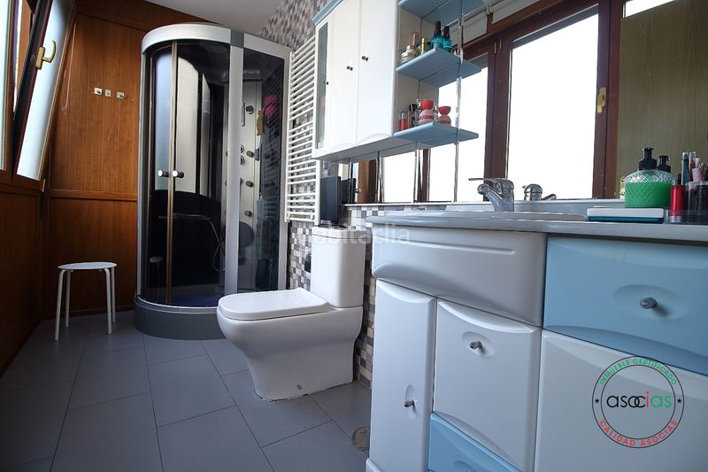 Foto d49db405-e318-4537-86b4-0acdb5703a18. Casa adosada en Mieres - av sama de 47 oportunidad hogar familiar, robusto y lleno de luz natural. localidad .ambiente entorno apacible, sereno y rodeado en Mieres
