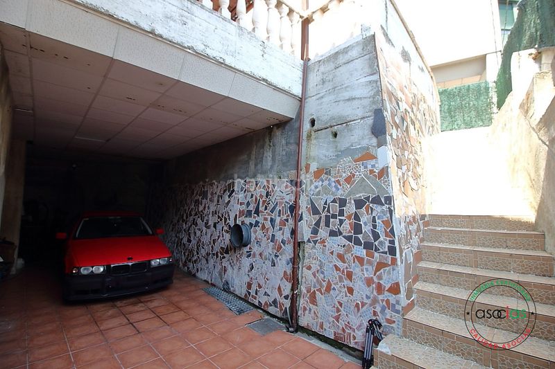Foto e575158d-cda7-49a1-97a3-5eabc555be9b. Casa adosada en Mieres - av sama de 47 oportunidad hogar familiar, robusto y lleno de luz natural. localidad .ambiente entorno apacible, sereno y rodeado en Mieres