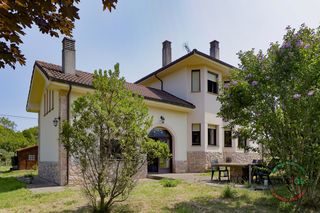 Maison à Sienra - al sienra 29. Dos viviendas en una? tu próxima inversión o el hogar familiar p