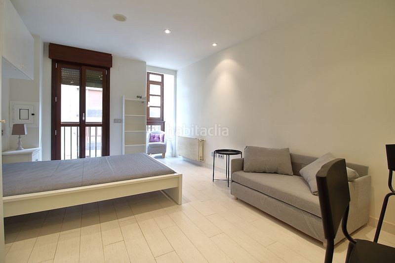 Foto d0b8bb89-5941-4786-8266-b98879934dc8. Alquiler piso estudio alquiler Centro de la ciudad con vistas c corrida en Gijón