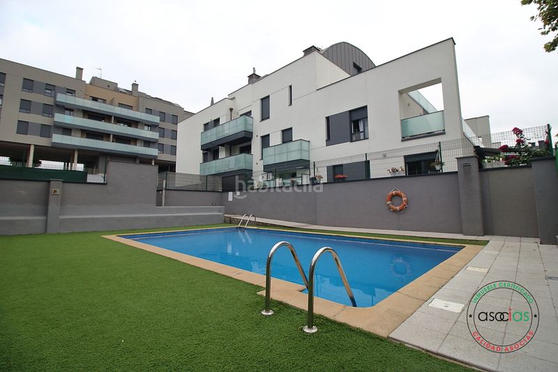 Foto 6f4b0c32-6c72-4b15-ae0e-c2c44e7b2a17. Pis amb calefacció aparcament piscina a Viesques Gijón