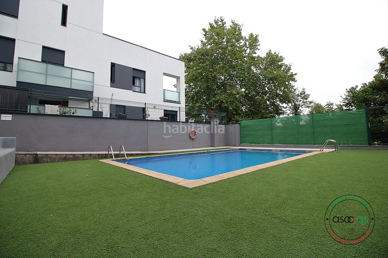Foto f557bd9f-4eeb-49b0-88b1-57c158baf852. Pis amb calefacció aparcament piscina a Viesques Gijón