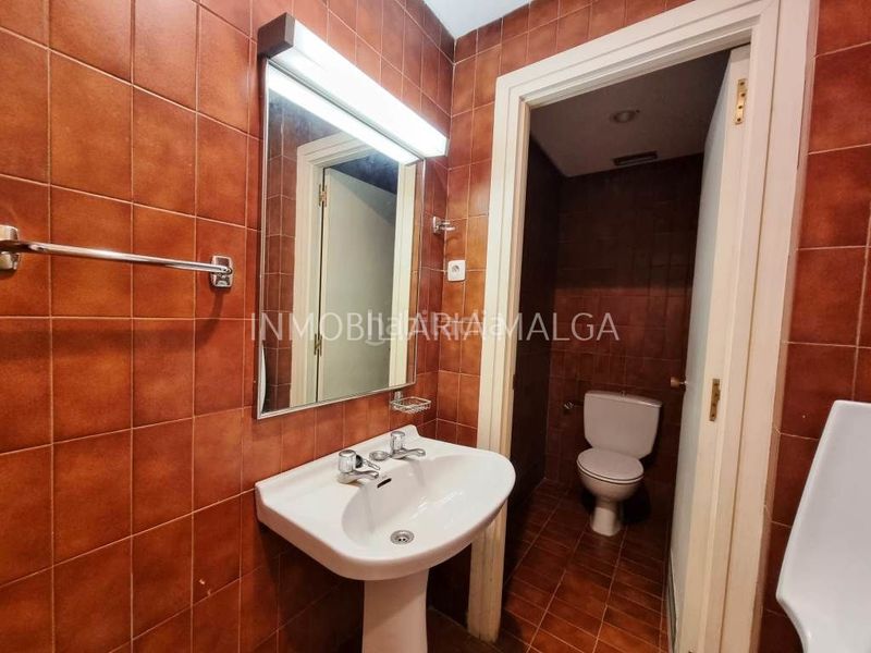 Foto d9af93ae-d07a-4810-a520-22cc02fcb746. Business premise in calle doctor francisco grande covián 1 in Colunga